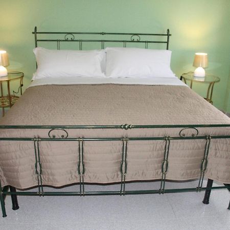Ari B&B Montesilvano Marina Buitenkant foto